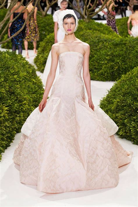 dior haute couture wedding dresses.